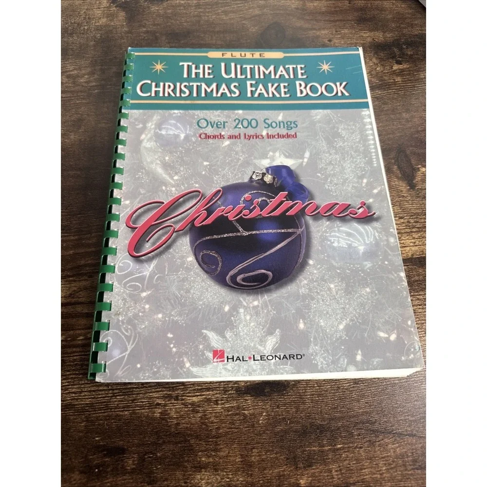THE ULTIMATE CHRISTMAS FAKE BOOK - FLUTE By Hal Leonard Corp.‎ **Excellent**